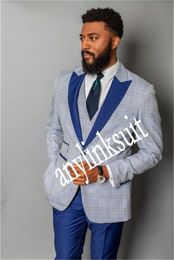 Classic Style One Button Light Blue Plaid Groom Tuxedos Peak Lapel Wedding/Prom/Dinner Groomsmen Men Suits Blazer (Jacket+Pants+Vest+Tie) W1450