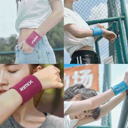 Sweatband High Quality Ice Wristbands Cold Sports Towel Adults Wipe Sweat Fitness Absorbing Portable Wrist