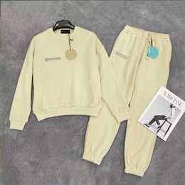 MENKAY Casual Yellow 100% Cotton 2-Piece Sportswear Unisex Long-Sleeved Sweatshirt And Shorts Sportswear Ladies Suit 211126