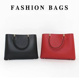 High-quality lady bag outdoor fashion womens totes bags ring decoration European and American retro solid Colour large-capacity leather handbag purse