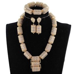 Earrings & Necklace 2022 Dubai Gold Jewellery Sets Fashion Bridal Gift Nigerian Wedding African Beads Set Chunky Pendant QW1194-1