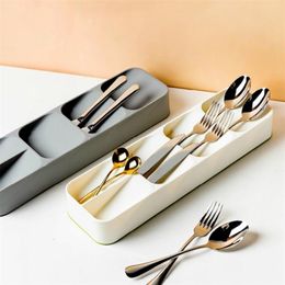 Cutlery Storage Tray Knife Block Holder Tableware Organiser Spoon Fork Separation Box Kitchen Drawer Plastic Container Cabinet 211110