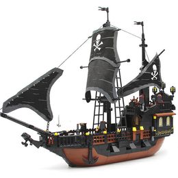 the Black Pearl Gudi 652pcs Pirates Ship of the Large Models Bricks Building Blocks Toys Gift Compatible Playmobil X0503