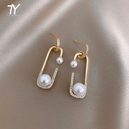 Design Pearl Irregular Pin Dangle Earring For Woman Fashion Korean Jewellery Luxury Sexy Girl's Party Wear Earrings