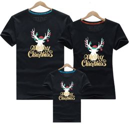 Christmas Family T-shirt Mother Daughter Father Son Clothe Sleepwear Dad Mom and Me Matching Outfits Mommy Baby Clothes Look 210417