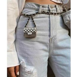 Cintura decorativa da donna, cintura in vera pelle Cinture Trend Fashion Ceinture Femme Borsa da cintura con catena in vita di design di lusso può essere aperta per jeans DrElegant