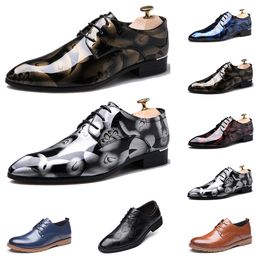 Top 2022 Mens Leather Dress Shoes British Printing Navy Bule Black Brow Oxfords Flat Office Party Wedding Round Toe Fashion Outdoor GAI