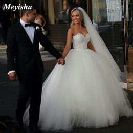 ZJ9022 White Ivory Wedding Dress Ball Gown Bridal Dresses Sweetheart Lace Custom Made Plus Size