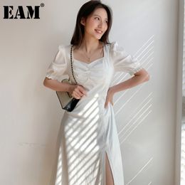 [EAM] Women White Pleated Slit Slim Casual Dress Square Neck Short Sleeve Loose Fit Fashion Spring Summer 1DD6251 21512