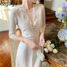 Ezgaga French Style Vintage Lace Party Dress Women Spring Fashion Gentle Long Sleeve High Waist Elegant Midi Dress Fashion 210430