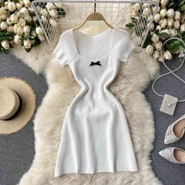 Fashion White knitted dress summer sweet bow knot vintage square neck slim short for womens mini tide 210420