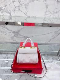 2022 Aggiornato Vlogo firma in pelle da donna Totes V-Signature Borse per la spesa di grande capacità rocktud alcove Designer in metallo con fibbia Hasp Rivet Borse Borsa a portafoglio