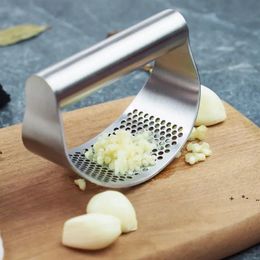 Stainless Steel Tools nual Garlic Press Curved Garlic Grinding Slicer Chopper Multi-function Cooking Gadgets RRA11748