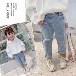 Fashion Baby Girls Jeans Spring Children Clothes Kids Denim Pants Trousers Baby Ripped Jeans Girls Casual Broken Hole Pants 210317