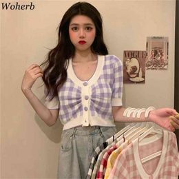 Korean Vintage Knitwear T-shirt Women Short Sleeve Plaid V-neck Crop Top Single Breasted Tops Elegant Fashion Ladies Tee 210519