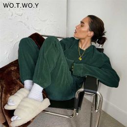 WOTWOY Autumn Winter Corduroy Tracksuits 2 Piece Sets Women Velvet Oversized Pullover and Sweatpants Female Casual Outfits 211105