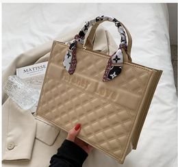 Luxury Brand Single Shoulder Bags For Women Canvas Handbag Top Square Large Totes Bag Quilted Design Scarf Clutches 0356