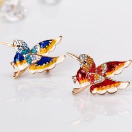Pins, Brooches 2021 Fashion Enamel Flying Swallow Brooch Pins For Women Animal Bird Broche Jewellery Gift