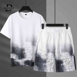 Mens Shorts Set Summer Two Pieces Set Breathable Casual T shirt + Shorts Sports Set Fashion Harajuku Printed Men Sweatsuit 7XL 210722