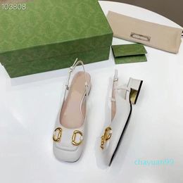 Scarpe da donna di alta qualità sandali con fibbia punta quadrata tacchi firmati 2 cm 5 cm 7 cm sandalo da sposa con originale 2021