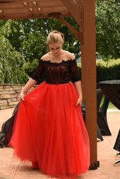 2021 Red Black Gothic Wedding Dresses Gowns With Half Sleeves Off the Shoulder Lace Tulle Floor Length Non White Goth Bride Dress Custom Made