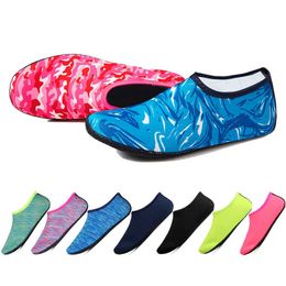 Men Women Diving Aqua Sock Shoes Summer Beach Barefoot Water Shoes Super Light Quick Dry Sports Swimming Slip on Wading Shoes Y0714