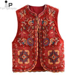 Vintage autumn Floral Embroidery Sequins Velvet women vest Fashion sleeveless cardigan Ladies Outerwear Casual Waistcoat 211120