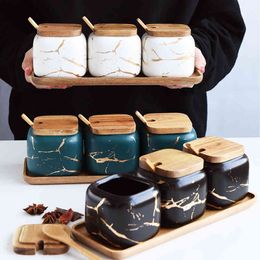 Nordic Matte Marbled Ceramic Seasoning Can Creative Kitchen Tank Set Wooden Cover/Tray Salt Shaker Spice Jar Kitchen Accessories 210330