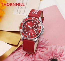 Classic atmosphere women men watches red pink blue leather strap high-end luxury fashion black dial calendar men's watch