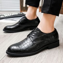 spring Autumn Fashion Men Office Patent Leather Men Dress Shoes Black Male Soft Leather Wedding Party Oxford Shoes men