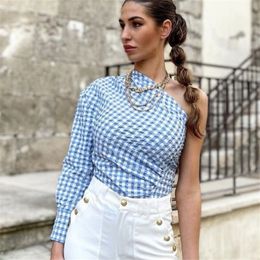 Women Pleated Asymmetry Plaid Blouses Vintage One Shoulder Back Button-up Female Shirts Blusas Chic Tops 210430