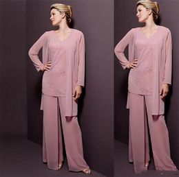 Elegant Pink Chiffon Mother Of The Bride Pants Suits With Jacket V Neck Long Sleeves Wedding Guest Dress Groom Mothers Formal Dresses Prom Evening Gowns
