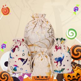 Halloween Candy Drawstring Bag Beating Candies Presenter Wrap Bomull Tyg Väskor Bat Cat Witch Butterfly Skull Party Supplies Smycken Förpackning Påse Dekoration TR0075