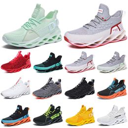 men running shoes breathable trainer wolfs grey Tour yellow triple whites Khaki greens Lights Browns Bronzes mens outdoor sport sneakers walking jogging