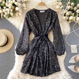 Sequined Dress, Deep V, Puff Sleeves, Lace-up Waist, Thin, Light, Luxurious Ladies Temperament A-line Skirt UK327 210507