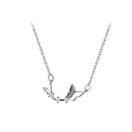 Pendant Necklaces IHUES Flash Diamond Butterfly Necklace Women's Simple Clavicle Chain Girlfriends Student Gift Jewelry Wholesale