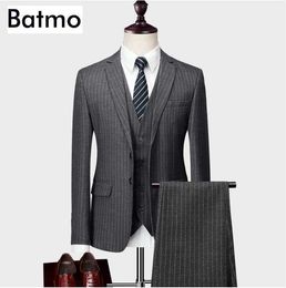 Batmo 2021 new arrival high quality striped casual suits men ,men's casual striped Grey suits ,jacket+pants+vest 999 X0909