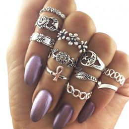 Cluster Rings 11 Pcs/set Carving Flowers Round Sun Moon Face Bohemian Set For Women Party Jewelry Vintage Sliver Finger