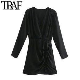 Women Chic Fashion With Drawstring Pleated Black Mini Dress Vintage V Neck Long Sleeve Female Dresses Vestidos 210507