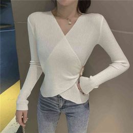 autumn and winter new sexy fashionable V-neck design knit sweater T-shirt women's long-sleeved slim sweater bottoming top 210412
