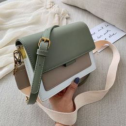 Mini Leder Crossbody Taschen für Frauen 2021 Grüne Kette Schulter Einfache Dame Reisen Geldbörsen und Handtaschen Kreuzkörper