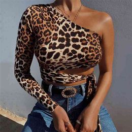 Women Leopred Prined Wild Sexy One-shoulder Crop Top Hollow out Midriff-baring Lace-up Pullover Bodycon Tops Casual Streetwear 210517