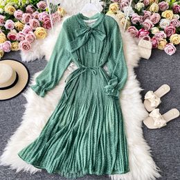 Bottoming Chiffon Green Dress Women Autumn elegant Retro Floral Long midi Pleated Full A-Line clothes 210420
