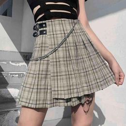 Women's Goth High Waist Plaid Skirt Y2K Clothes Harajuku Kawaii Patchwork Buckle Chain Mini Pleated Skirts Preppy 210517