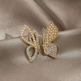 Women Girl Irregular Style Pearl Crystal Butterfly Stud Earring for Gift Party Cute Fashion Jewellery Accessories
