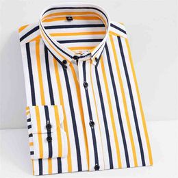 Men's Fashion Non-iron Stretch Soft Casual Striped Shirts Pocket-less Design Long Sleeve Standard-fit Youthful Button-down Shirt 210626