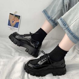Rimocy Black Patent Leather Platform Shoes Mulheres Gothic Lace Up Chunky Heels Mulher Estilo Japonês Estudante Feminino 210528 Gai Gai Gai