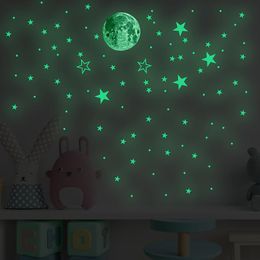 Wall Stickers 127pcs Luminous Star Moon DIY Decorative Sticker Night Party Glow In Dark