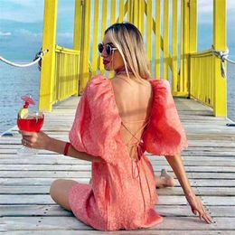 Boho inspirado rosa para mulheres manga puff ajustável laço traseiro sexy verão primavera verão vestido de senhoras 210331