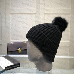 Brimless Warm Beanies Cat Head Ornaments Hats Autunmn Winter Thicken Hat Men Women Luxury Knit Cap